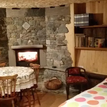 Semesterbostad Taverna Semon Verrayes